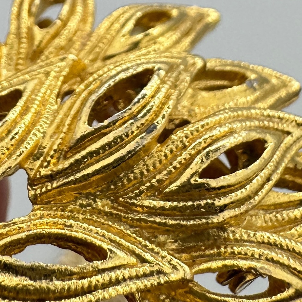Vintage Rhinestone Gold Tone Brooch Pins Bundle of 2 Estate Costume Jewelry Lot - Picture 9 of 10